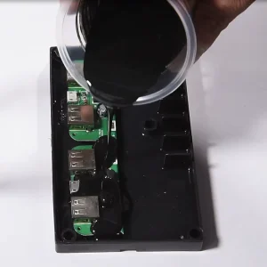 Kw520聚氨酯胶水分配器聚氨酯泡沫垫片机，用于包装环氧树脂粘合剂